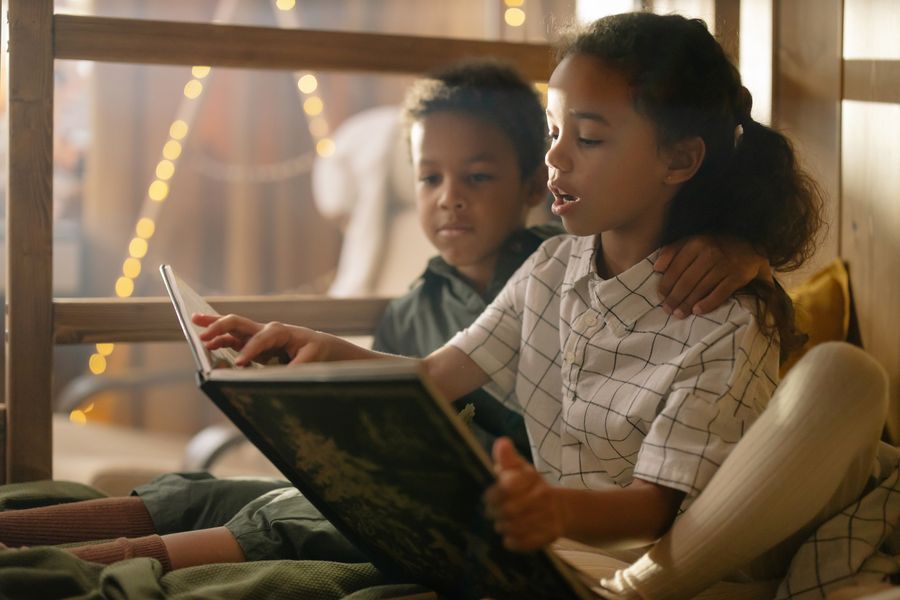 children reading